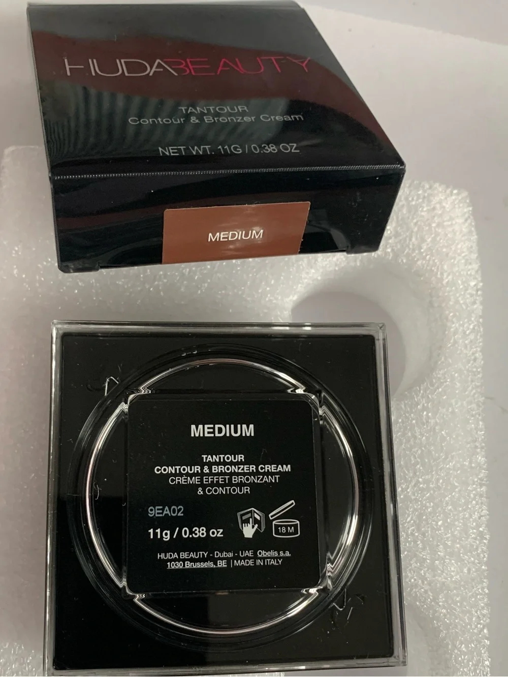 HUDA BEAUTY rich creamy